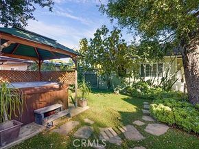 6941 Louise Avenue, Lake Balboa CA 91406