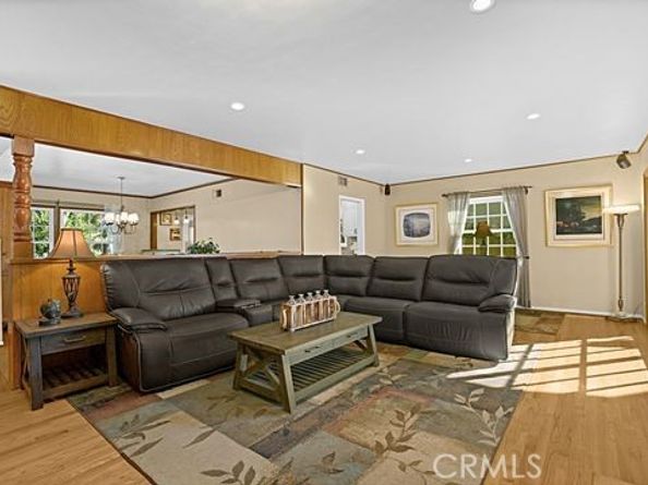 6941 Louise Avenue, Lake Balboa CA 91406