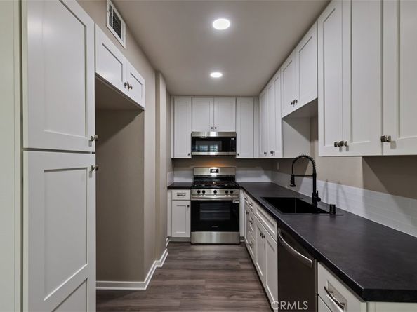 4744 Ben Avenue 11, Valley Village CA 91607