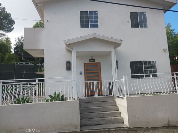 24334 CRESTLAWN Street, Woodland Hills CA 91367