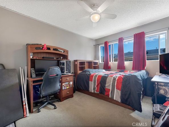 8060 Canby Avenue 2, Reseda CA 91335