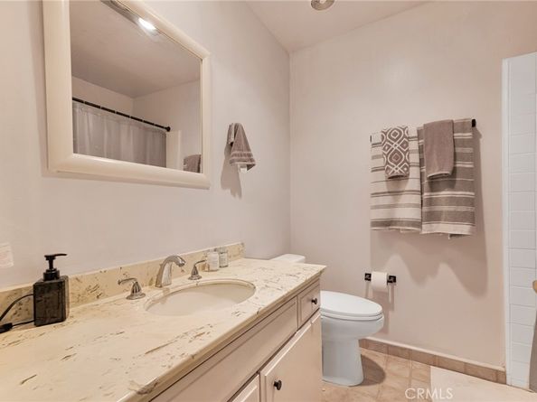 8060 Canby Avenue 2, Reseda CA 91335