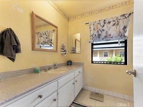 8060 Canby Avenue 2, Reseda CA 91335