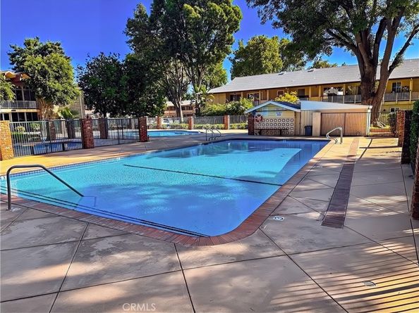 8060 Canby Avenue 2, Reseda CA 91335