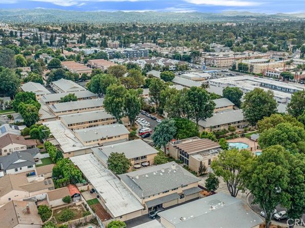 8060 Canby Avenue 2, Reseda CA 91335