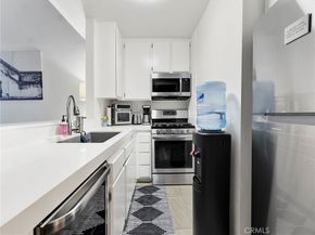 7050 Shoup Ave #225 225, Canoga Park CA 91303