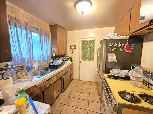 12948 Phillippi, Sylmar CA 91342