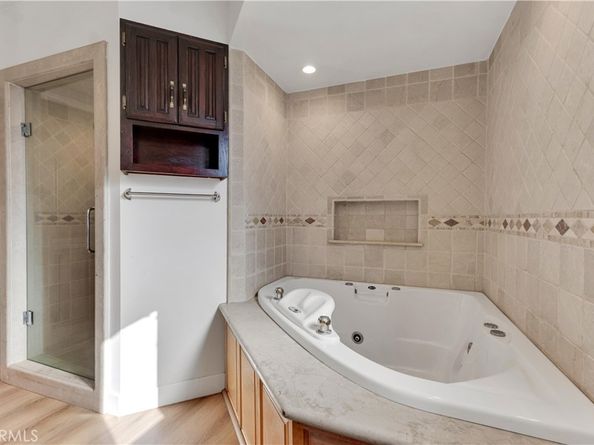 6229 Klump Avenue, North Hollywood CA 91606