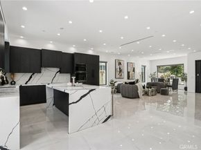 2227 N Lamer Street, Burbank CA 91504