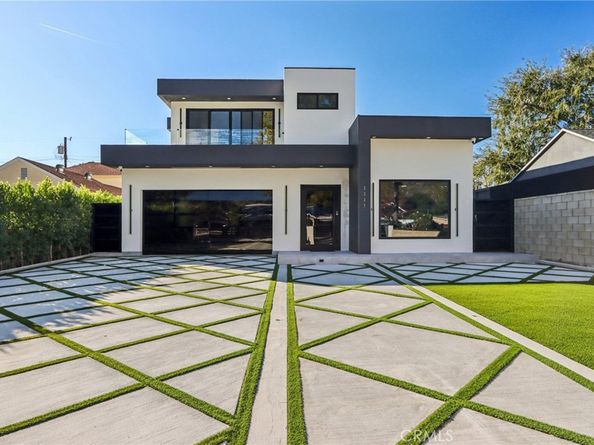 2227 N Lamer Street, Burbank CA 91504