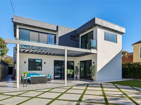 2227 N Lamer Street, Burbank CA 91504