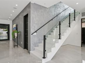 2227 N Lamer Street, Burbank CA 91504