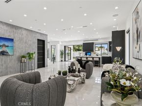 2227 N Lamer Street, Burbank CA 91504