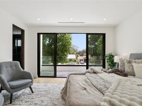 2227 N Lamer Street, Burbank CA 91504