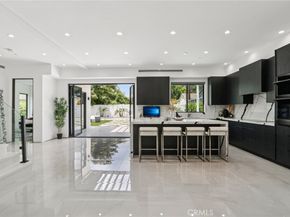 2227 N Lamer Street, Burbank CA 91504