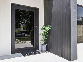 2227 N Lamer Street, Burbank CA 91504