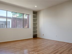 13112 Moorpark 2, Sherman Oaks CA 91423