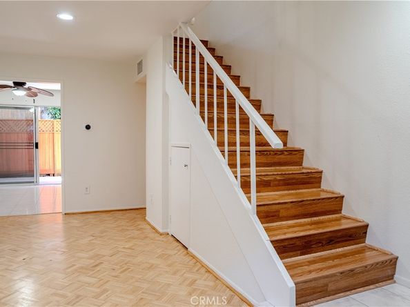 13112 Moorpark 2, Sherman Oaks CA 91423