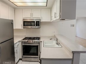 13112 Moorpark 2, Sherman Oaks CA 91423