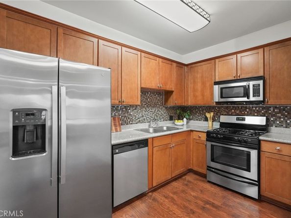 6938 Laurel Canyon 204, North Hollywood CA 91605