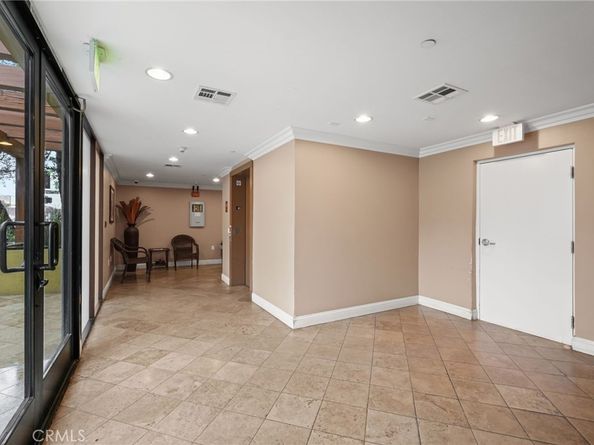 6938 Laurel Canyon 204, North Hollywood CA 91605