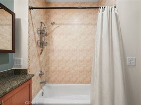 6938 Laurel Canyon 204, North Hollywood CA 91605