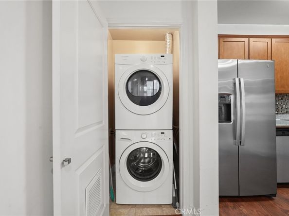 6938 Laurel Canyon 204, North Hollywood CA 91605