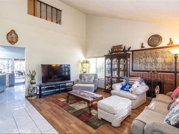 10808 De Haven, Pacoima CA 91331