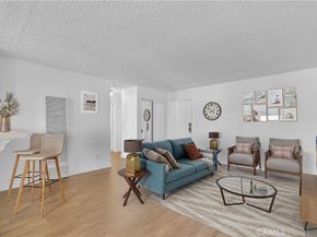 18530 Hatteras Street 209, Tarzana CA 91356