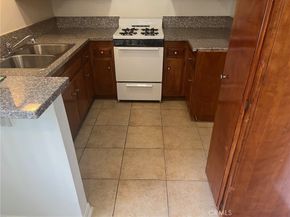 18350 Napa, Northridge CA 91325