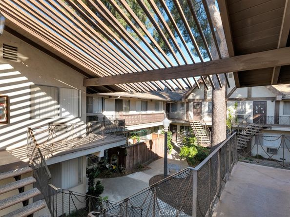 18350 Napa, Northridge CA 91325