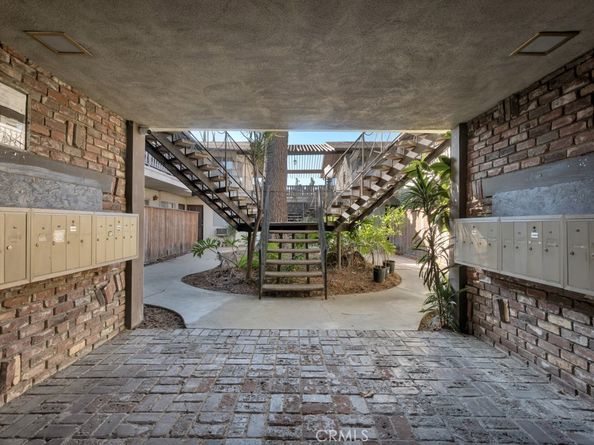 18350 Napa, Northridge CA 91325