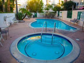 5420 Sylmar Avenue 105, Sherman Oaks CA 91401