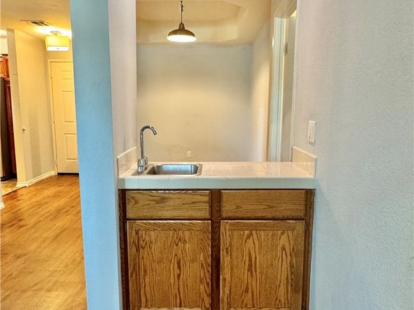 5420 Sylmar Avenue 105, Sherman Oaks CA 91401