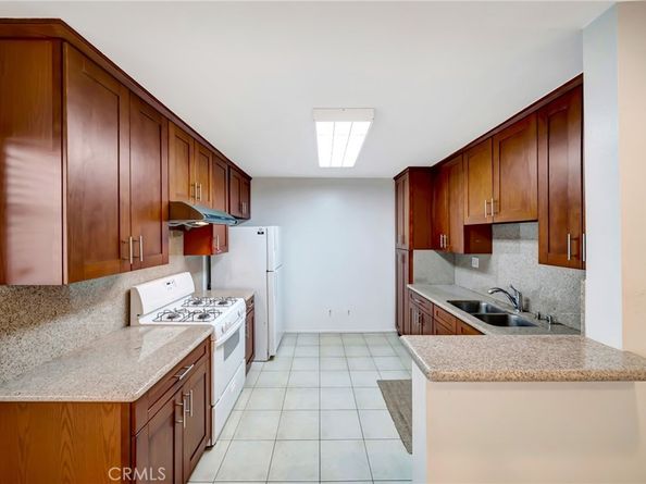 5315 Zelzah Avenue 6, Encino CA 91316