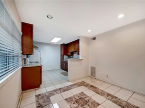 5315 Zelzah Avenue 6, Encino CA 91316