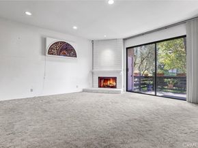 21821 Burbank 145, Woodland Hills CA 91367