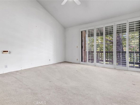 21821 Burbank 145, Woodland Hills CA 91367