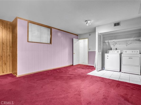 21821 Burbank 145, Woodland Hills CA 91367