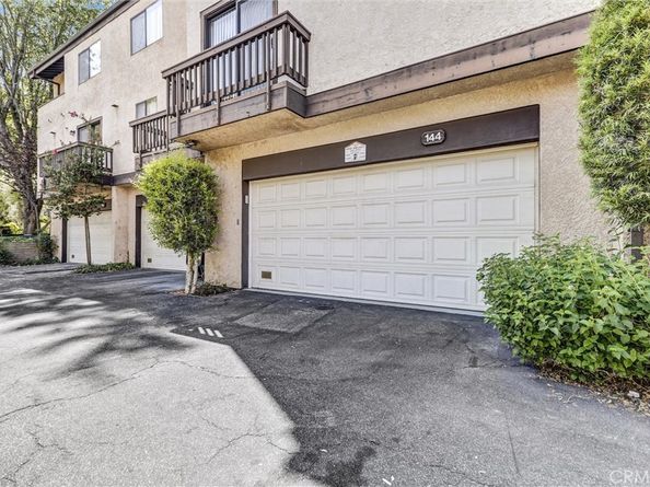 21821 Burbank 145, Woodland Hills CA 91367