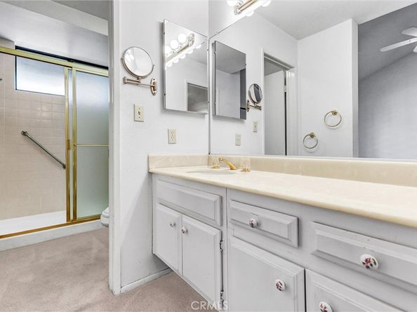 21821 Burbank 145, Woodland Hills CA 91367