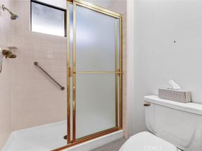 21821 Burbank 145, Woodland Hills CA 91367