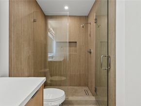 2385 Roscomare F16, Bel Air CA 90077