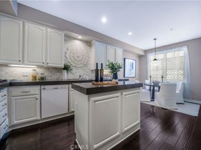 14100 Dickens Street 4, Sherman Oaks CA 91423
