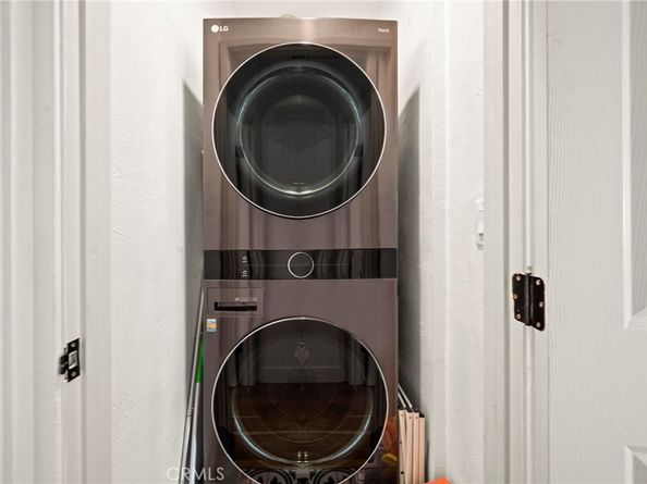 3345 Oakhurst Avenue, Los Angeles CA 90034