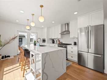 3345 Oakhurst Avenue