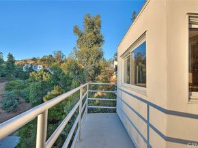 2579 Leicester Drive, Los Angeles CA 90046