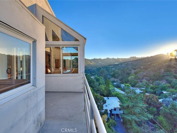 2579 Leicester Drive, Los Angeles CA 90046