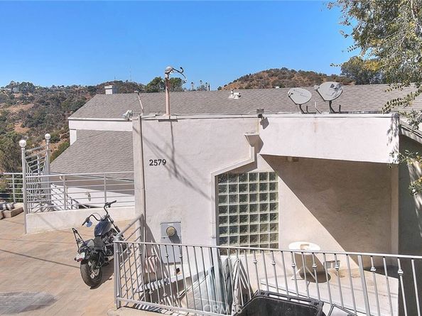 2579 Leicester Drive, Los Angeles CA 90046