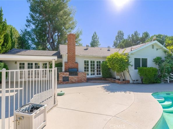 18351 San Fernando Mission Boulevard, Porter Ranch CA 91326